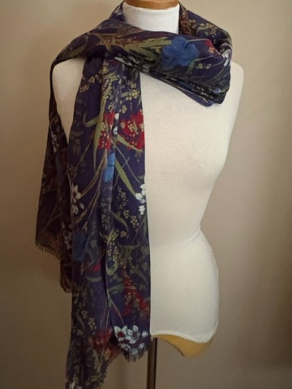 NWOT J. McLaughlin wool print scarf